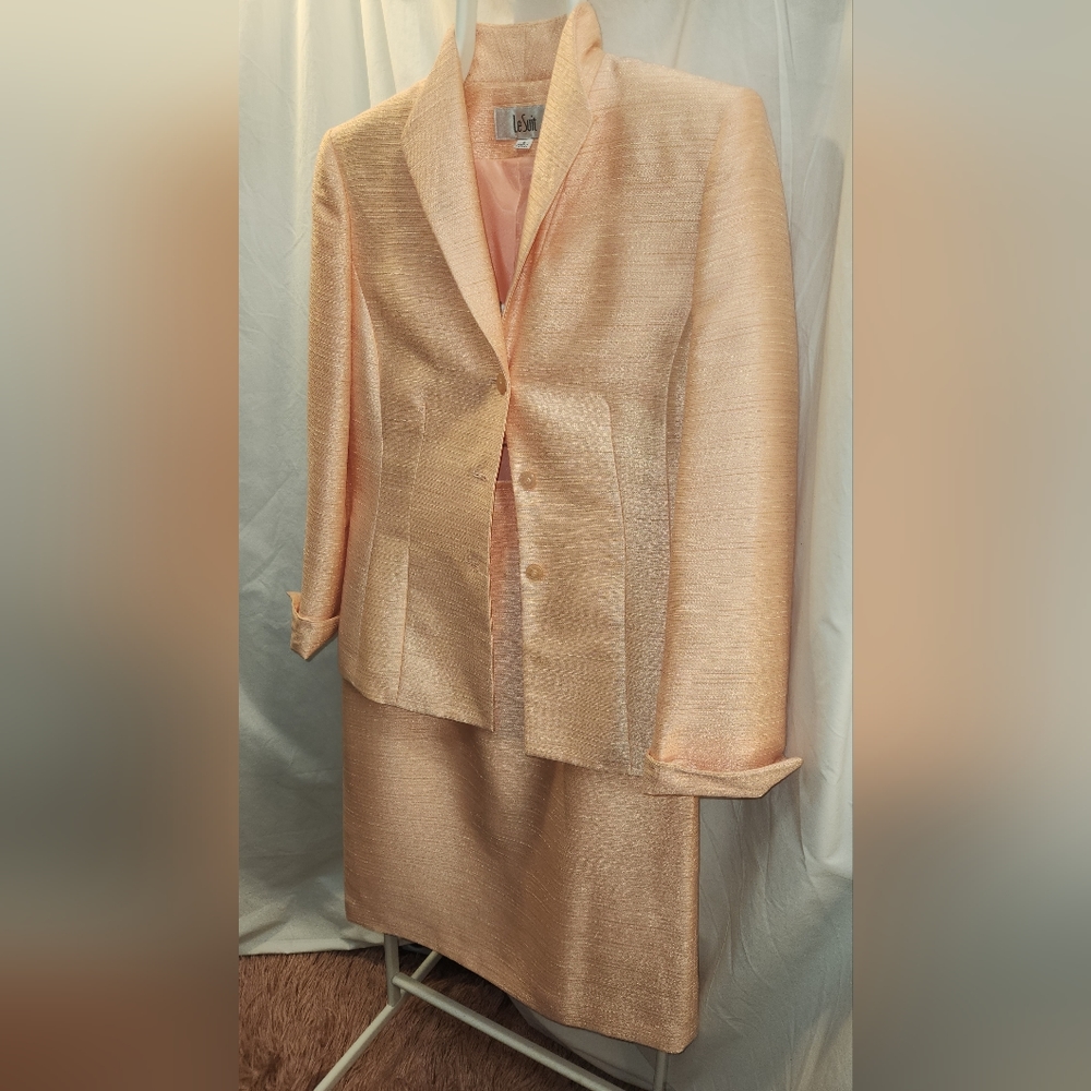 Le Suit Peach Skirt Set